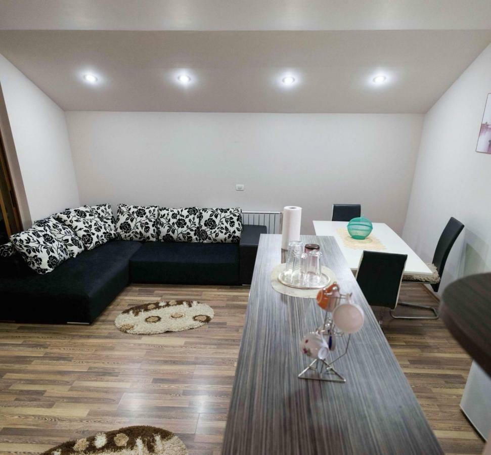 Penthouse De Lux Apartment Oradea Exterior photo
